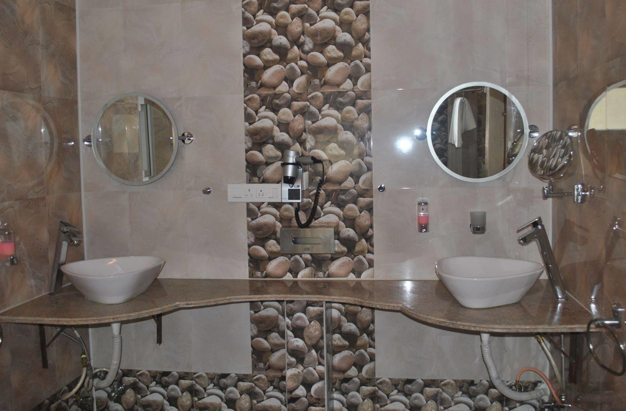 העיר בנגלור Eagle Ridge Resort מראה חיצוני תמונה
